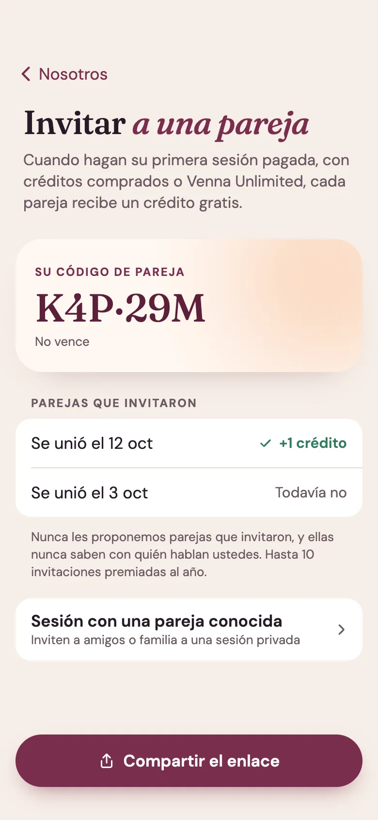 Pantalla de la app Venna: Invitar a una pareja. Su código de pareja, K4P·29M, nunca vence; una pareja invitada ya entró y les dio un crédito, otra todavía no hace su primera sesión pagada.